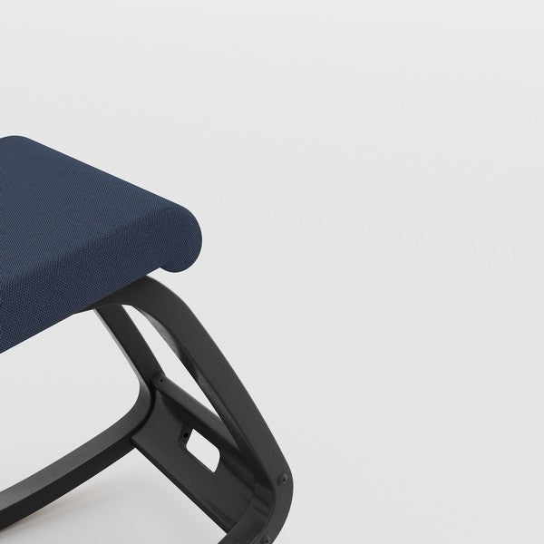 Knæstol Varier Variable sort, REV 774 blå