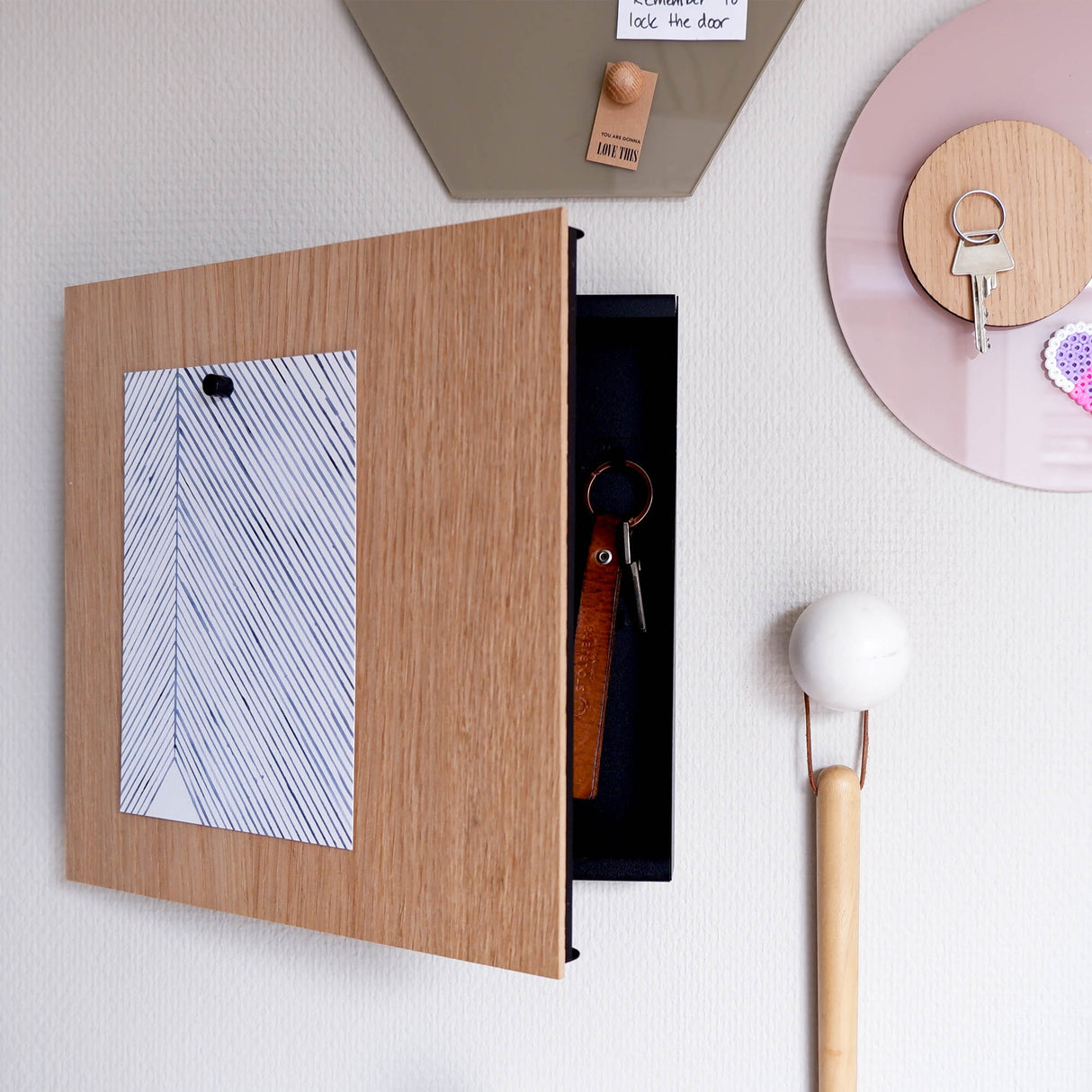 Egefiner magnetisk nøgleskab