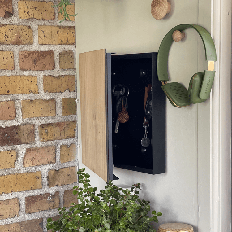 Egefiner magnetisk nøgleskab