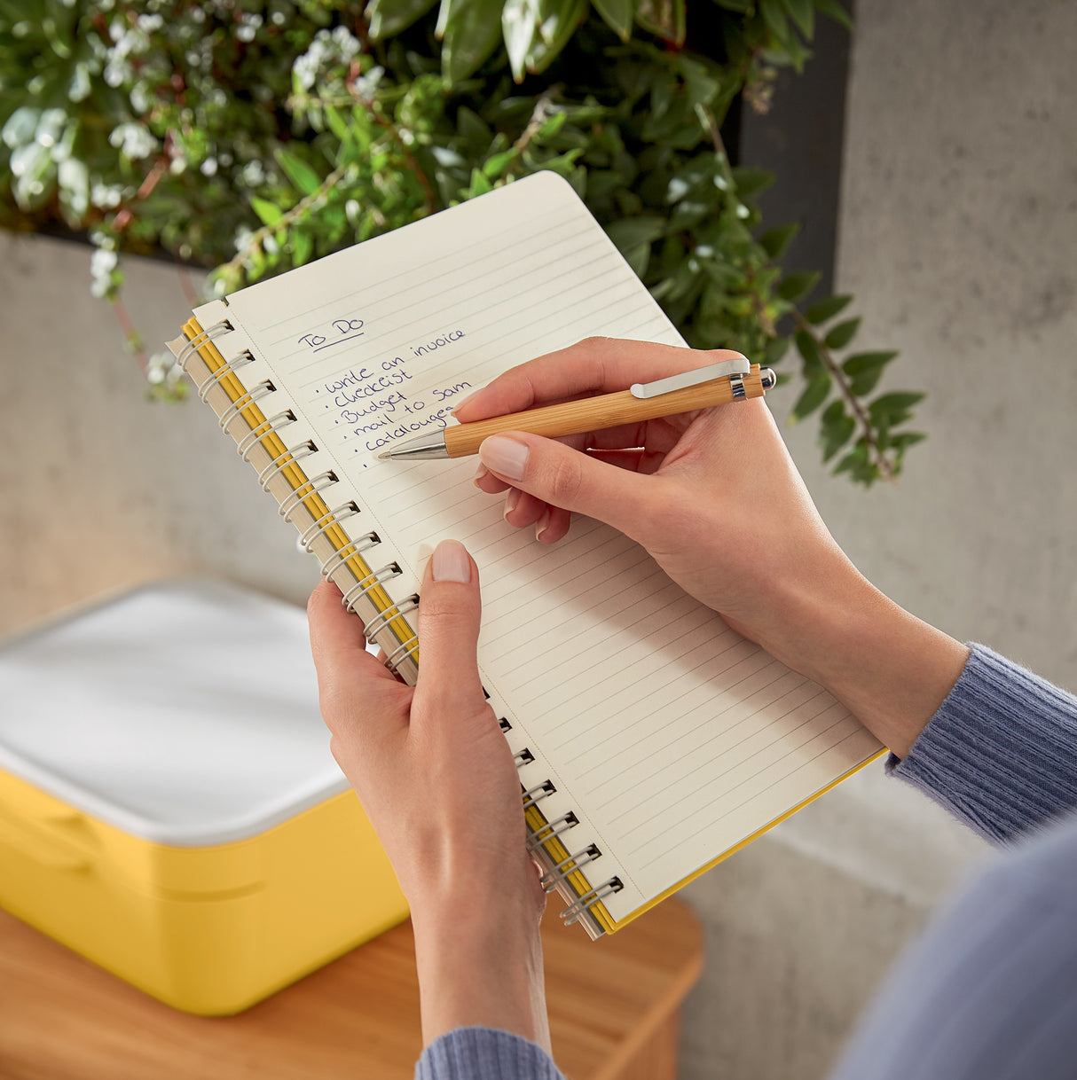 Notesblok Cosy spiral L linj 80 ark 100g gul