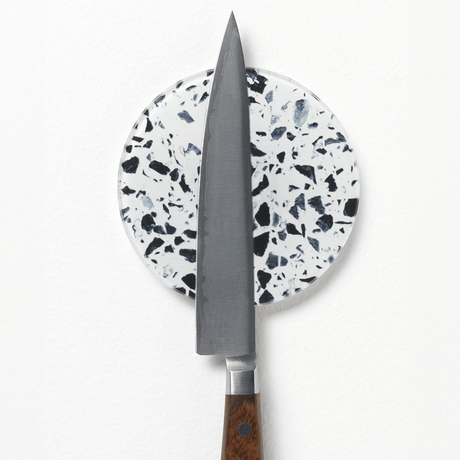 Self adhesive knife magnet terrazzo round 70817.png