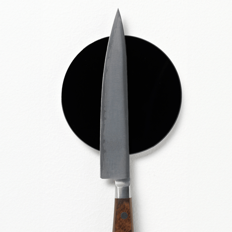 Self adhesive knife magnet black -70801.png
