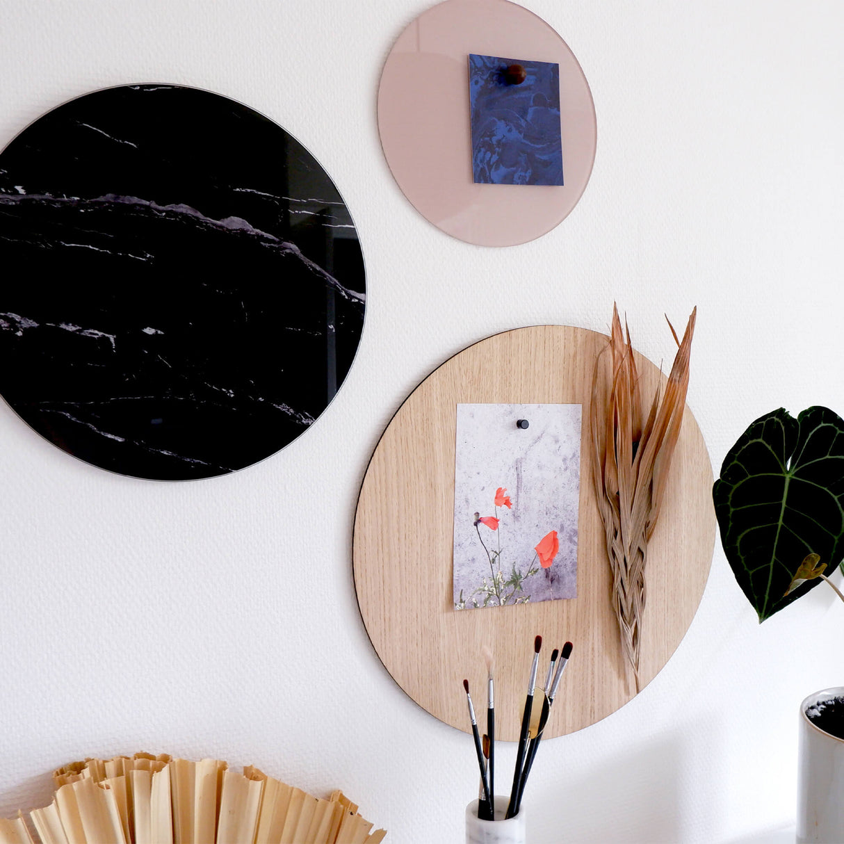 Cirkel 25 cm. Rosa Magnetisk glastavle