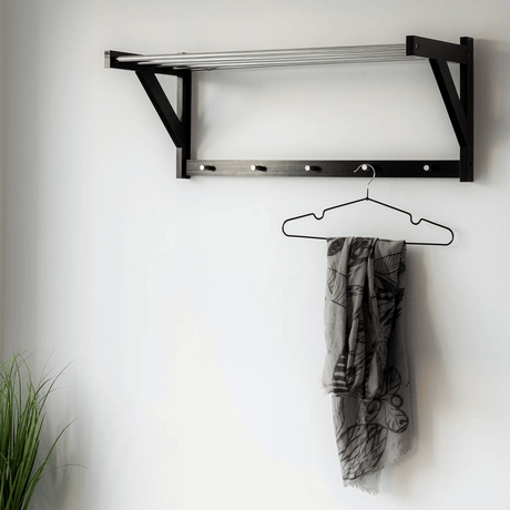 Coat hangers black inspiration 71718.png