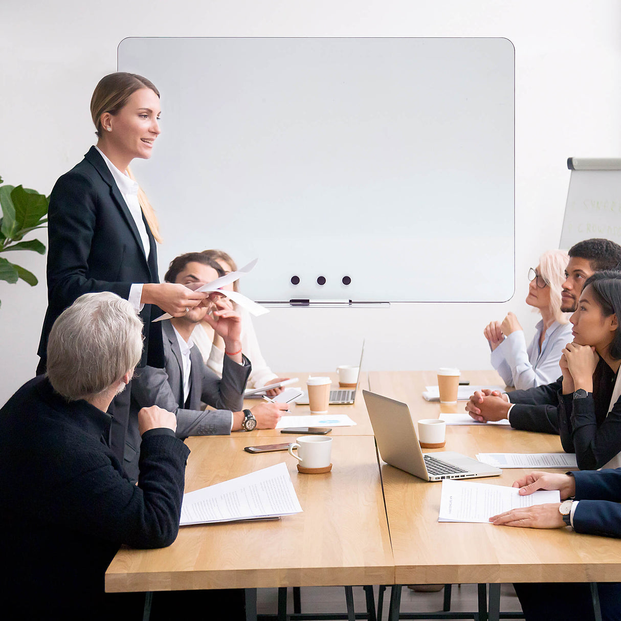 117 x 87 cm. Whiteboard uden ramme