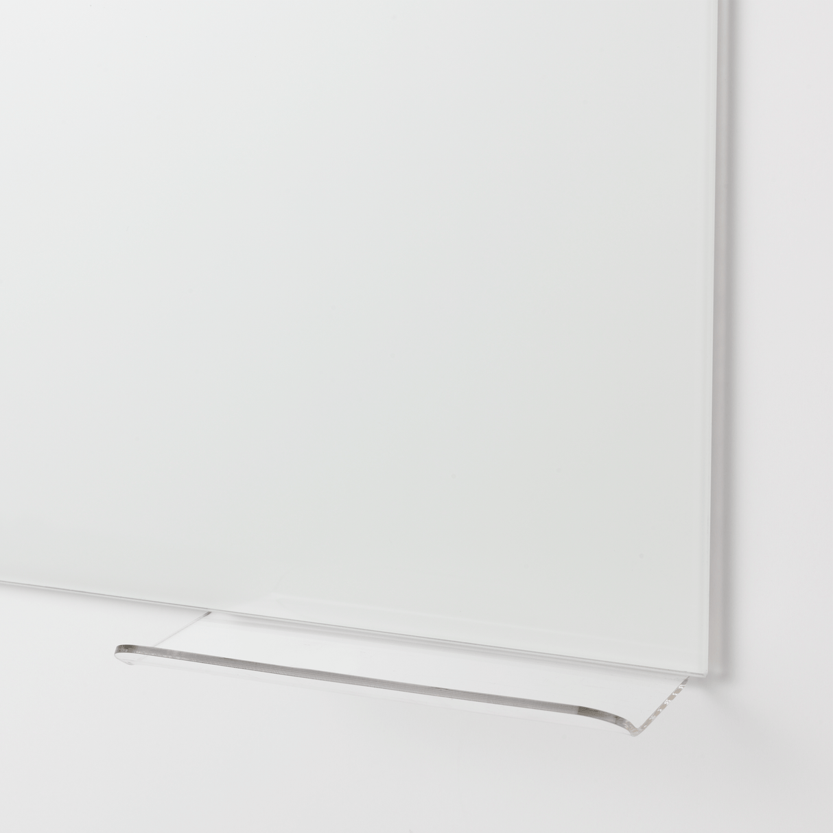 Pennebakke i klar akryl, 20 cm