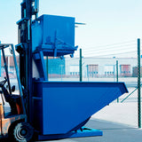 Bundtømmende container 700 liter Blå