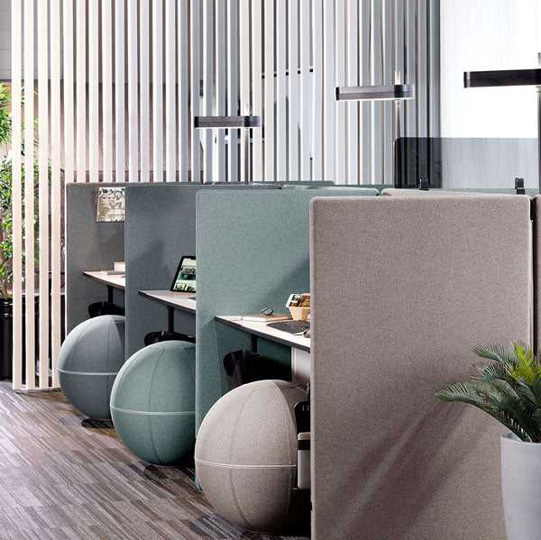 Gulvskærm 1400x1000 mm med søm Prisgruppe 1