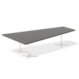Ergoff Konferencebord DNA, Antracit 3200x1800 mm trapezformet, Hvid understel – Konferenceborde (billede 1)
