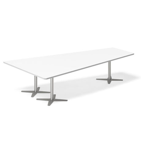 Ergoff Konferencebord DNA, Hvid 3200x1800 mm trapezformet, Alugrå understel – Konferenceborde (billede 2)