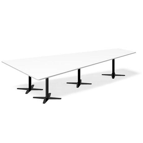 Ergoff Konferencebord DNA, Hvid 3800x1990 mm trapezformet, Sort understel – Konferenceborde (billede 1)