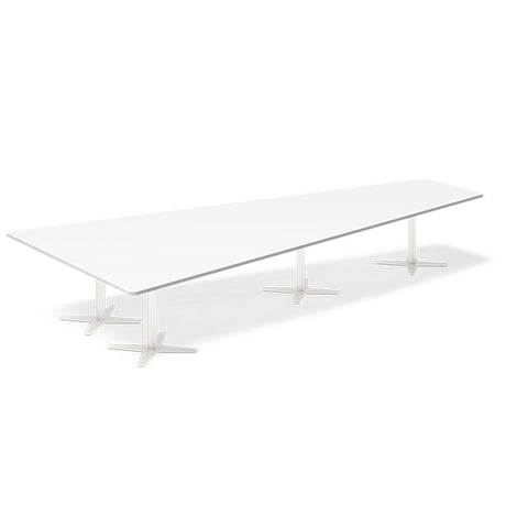 Ergoff Konferencebord DNA, Hvid 4400x2175 mm trapezformet, Hvid understel – Konferenceborde (billede 1)
