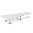 Ergoff Konferencebord DNA, Lysgrå 5000x2365 mm trapezformet, Alugrå understel – Konferenceborde (billede 1)