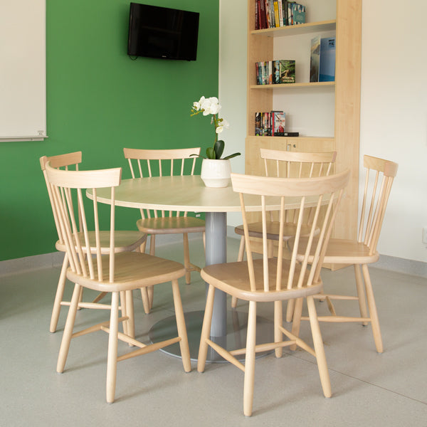 Bord Cirkum, Ø1200mm, højde 720 mm, birk laminat med alugråt stel – image 1