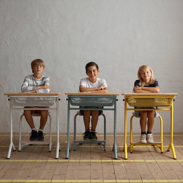 Elevbord Atlas 1128, 650x550mm, eg højtrykslaminat, hvidt stel – image 1