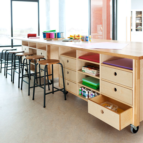 Taburet Adam 116, massiv birk, sort stel – image 1