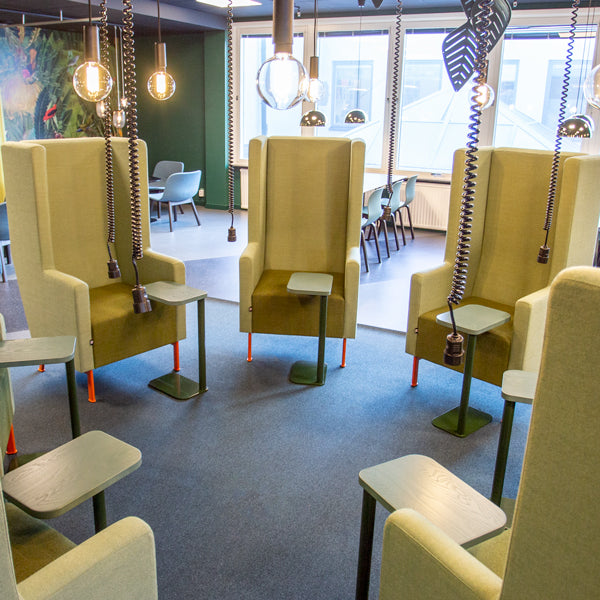 Laptopbord Xakt, Massiv eg, Sort stel