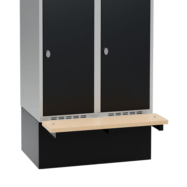 Sonesson Høj sokkel siddebænk i birk 800x550mm – Garderobeskabe & tilbehør (billede 1)