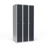 Sonesson Garderobeskab 3x300 mm Lige tag 1 rum i højden Antracit dør Cylinderlås – Garderobeskabe (billede 1)