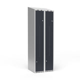 Garderobeskab 2x300 mm Skråt tag 2-delt søjle Z-dør Antracit dør Cylinderlås – image 1