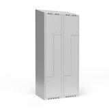 Sonesson Garderobeskab 2x400 mm Skråt tag, 2-delt søjle Lys grå Z-dør m/cylinderlås – Garderobeskabe (billede 1)