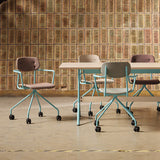 Stol Atlas 2112 på hjul, hvidpigmenteret egelaminat, turkis stel