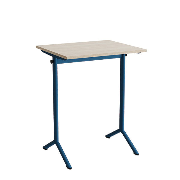 Tranås Skolmöbler Bord Atlas 1130, 700x600mm, eg højtrykslaminat, blåt stel – Elevborde