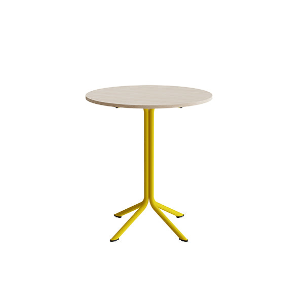 Tranås Skolmöbler Bord Atlas 1133 Ø800x900mm, Hvidpigmenteret eg med gult understel – Caféborde