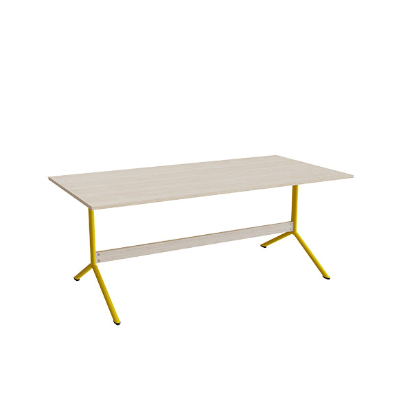 Tranås Skolmöbler Bord Atlas 1134, 1800x900mm, højde 720, eg højtrykslaminat, gult stel – Caféborde