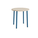 Bord Add 590, Ø900 mm, højde 900 mm, hvidpigmenteret eg laminat på blåt stel
