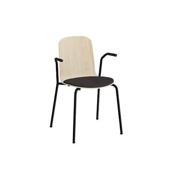 Tranås Skolmöbler Stol Add 5901 hvidpigmenteret eg, polstret sæde i sort tekstil, sort stel – Kantinestole
