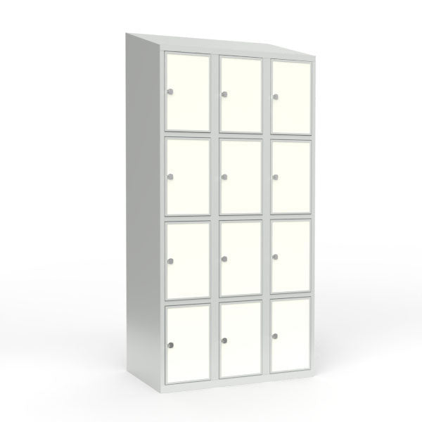 Skoleskab 3x300 Skråt tag 4 rum i højden Hvid laminatdør Greb for hængelås – image 3