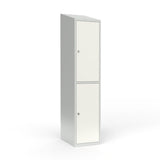 Skoleskab 1x400 Skråt tag 2 rum i højden Hvid ståldør Greb for hængelås – image 1