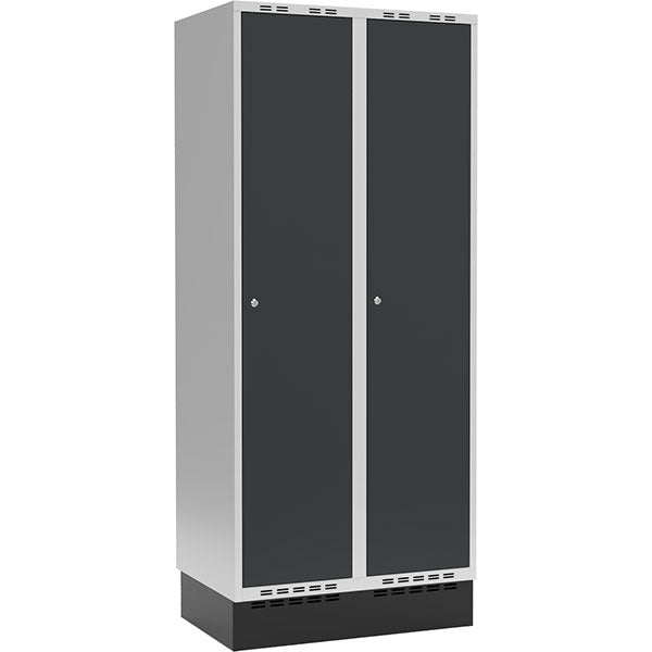 Garderobeskab 2x400mm m/lige tag, antracit dør med cylinderlås og sokkel – image 1