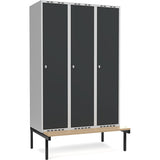 Garderobeskab 3x400mm m/lige tag, antracit dør med greb for hængelås og siddebænk – image 1