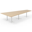 Konferencebord DNA, Eg 3800x1990 mm trapezformet, Hvidt understel – image 1