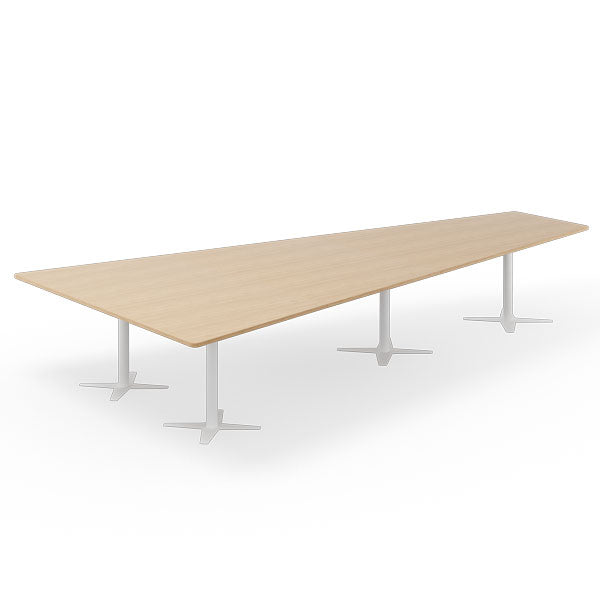 Ergoff Konferencebord DNA, Eg 4400x2175 mm trapezformet, Hvidt understel – Konferenceborde