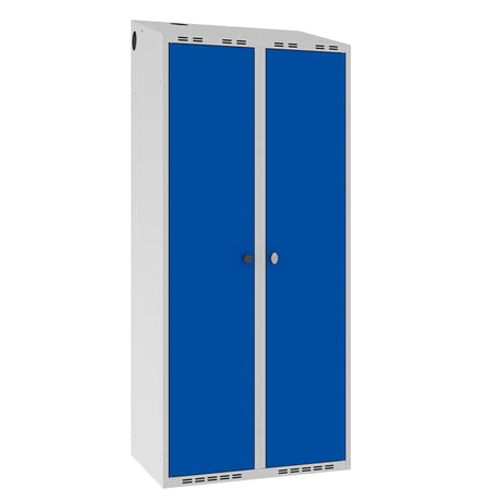 Garderobeskab POC, skråt tag og blå døre – image 1