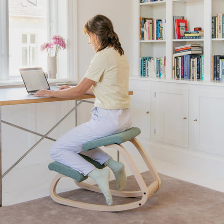 Varier Variable knæstol Beige/Lys ask – Aktivitetsstole (billede 2)