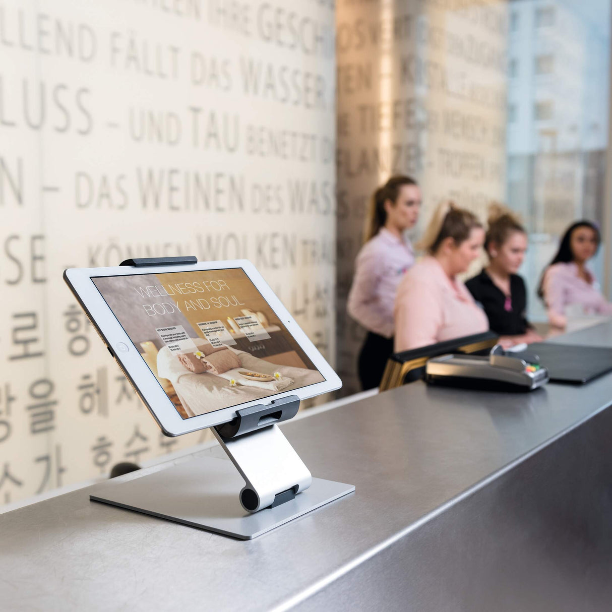 TABLET HOLDER TABLE