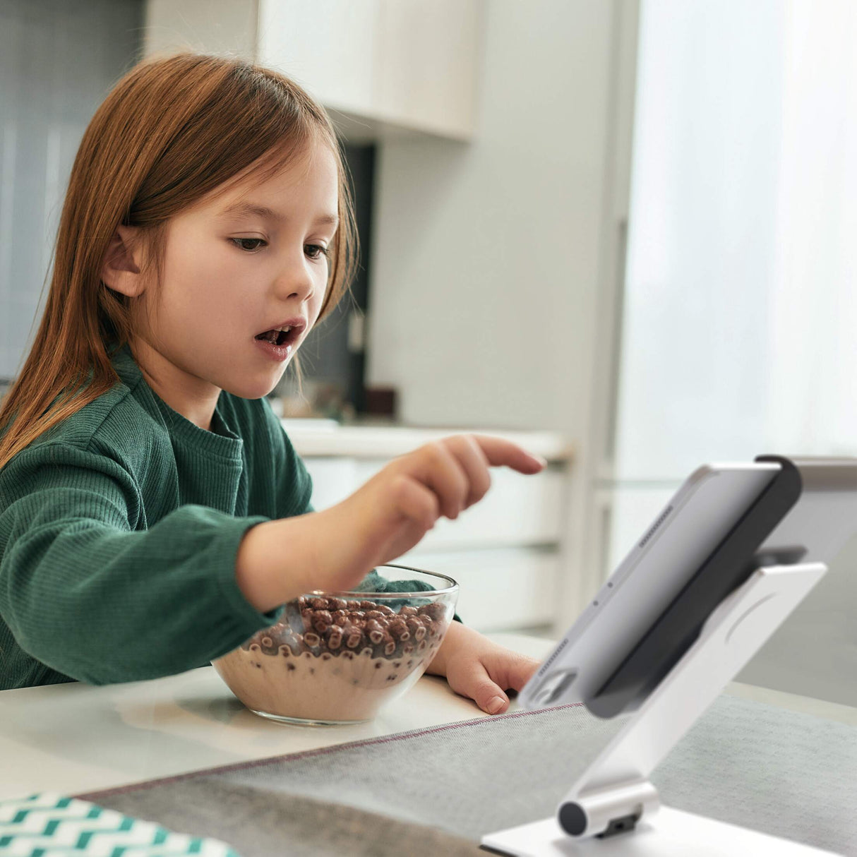 TABLET HOLDER TABLE