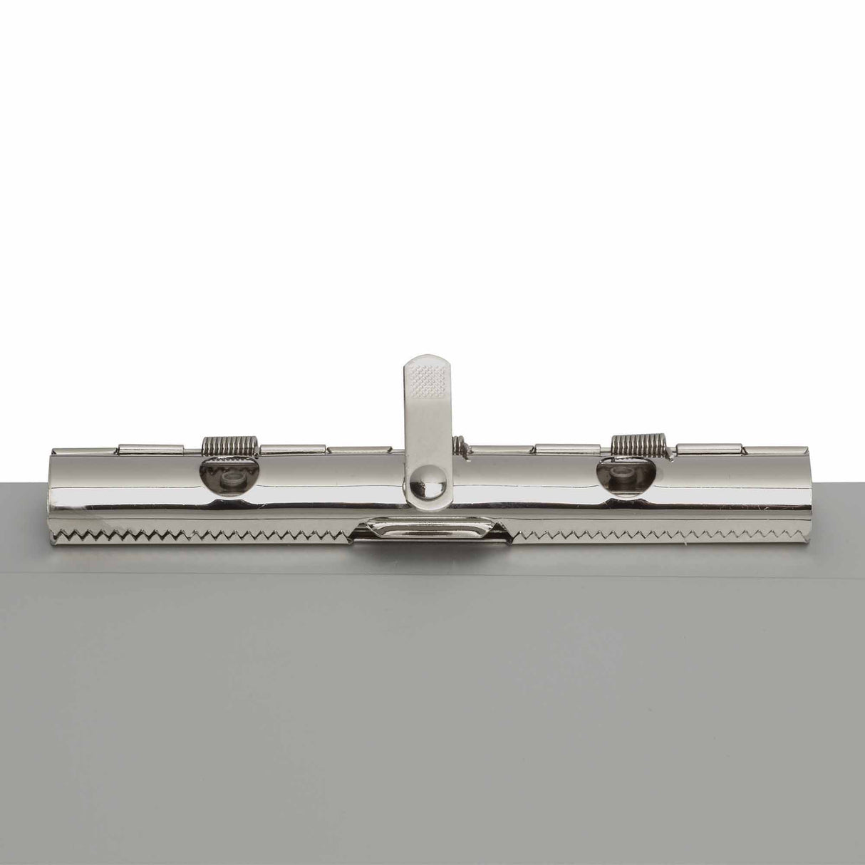 Naga A/S Aluminium clipboard A4 med opbevaring MAULcase – Kontorartikler (billede 3)