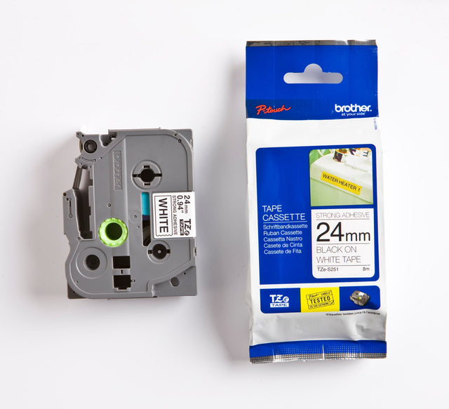 Brother TZeS tape 24mmx8m strong black/white – Labeltape (billede 1)