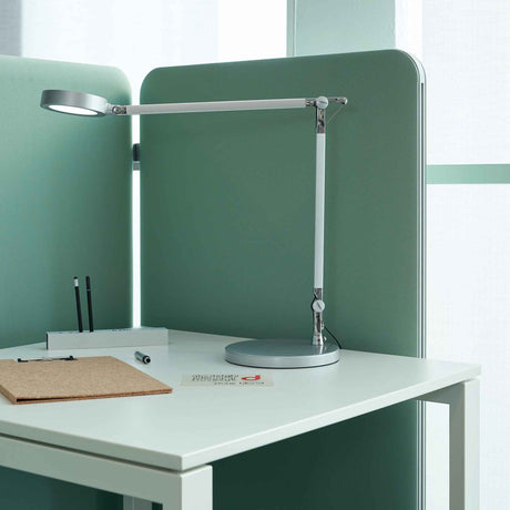 Naga A/S LED Skrivebordslampe, sølv, MAULgrace – Belysning (billede 3)