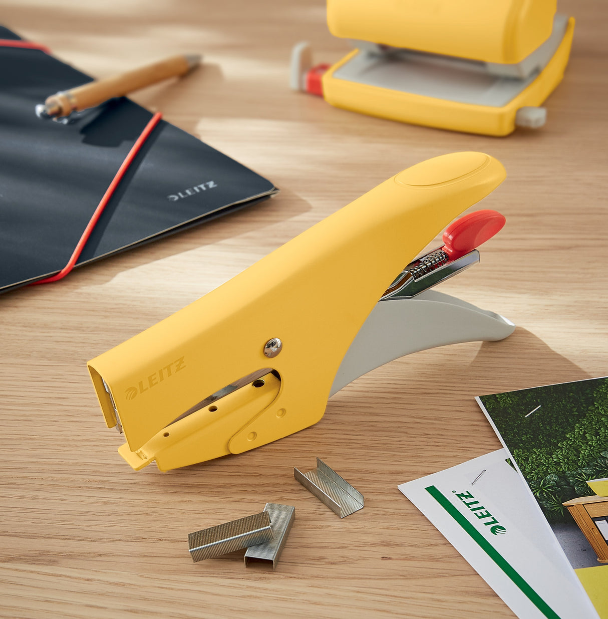 Hæftetang Cosy klamme10 t/15ark gul – image 2