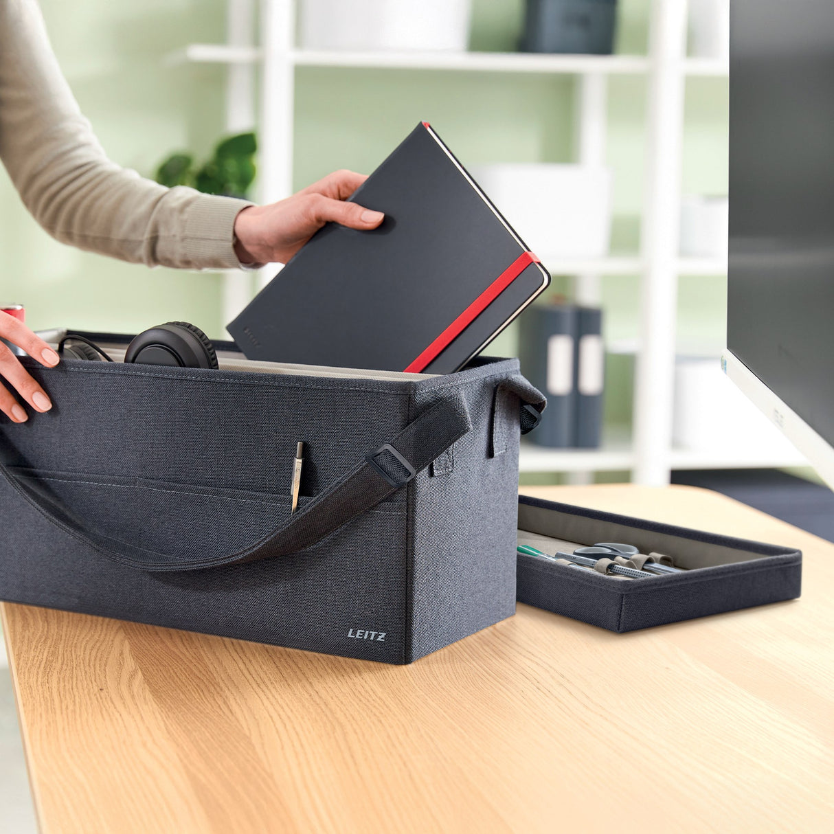 Taske Hot Desking m/låg stor stof grå – image 4