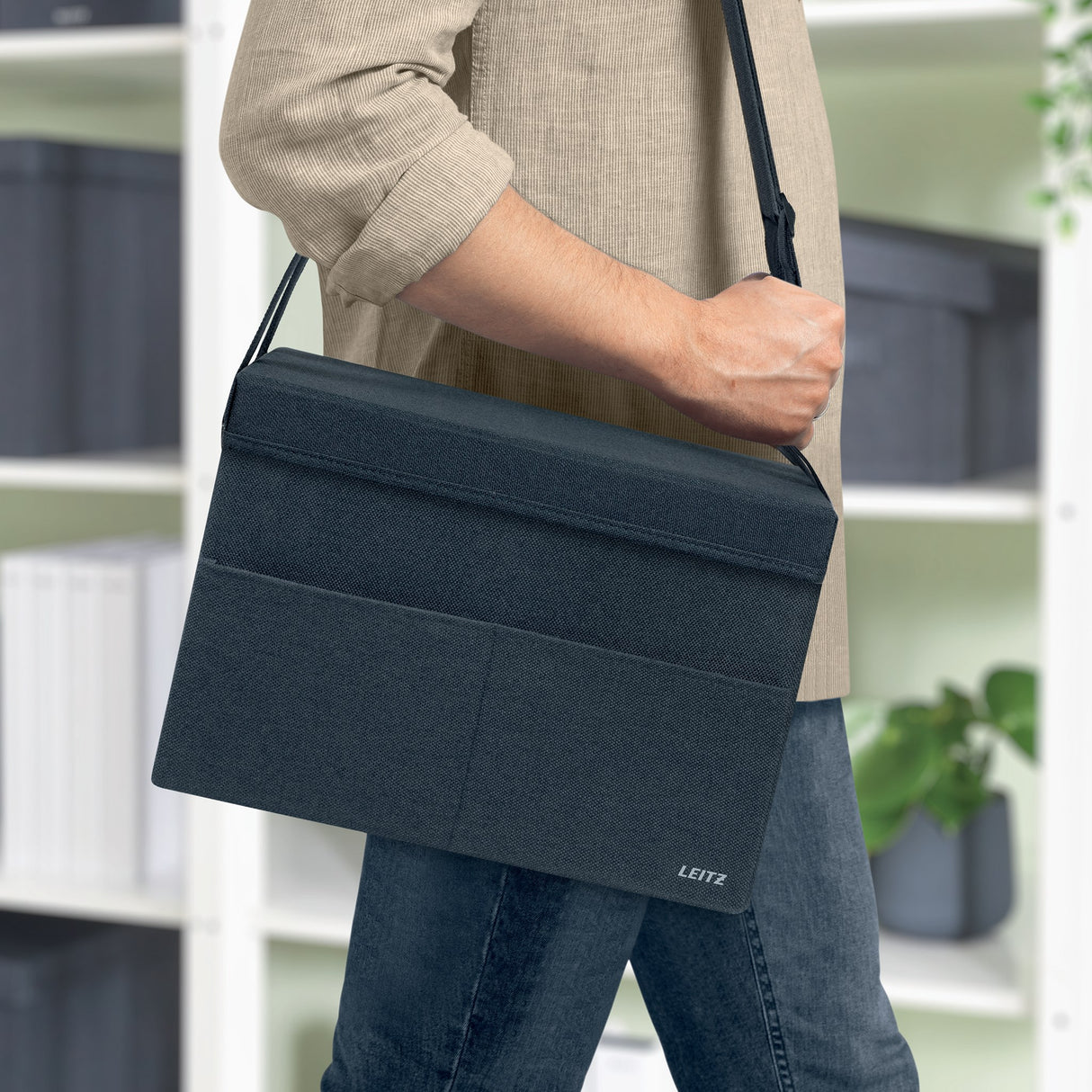 Taske Hot Desking m/låg lille stof grå – image 3