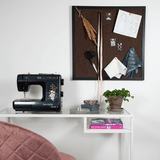 60 x 60 cm. Mørk Kork opslagstavle med sort ramme