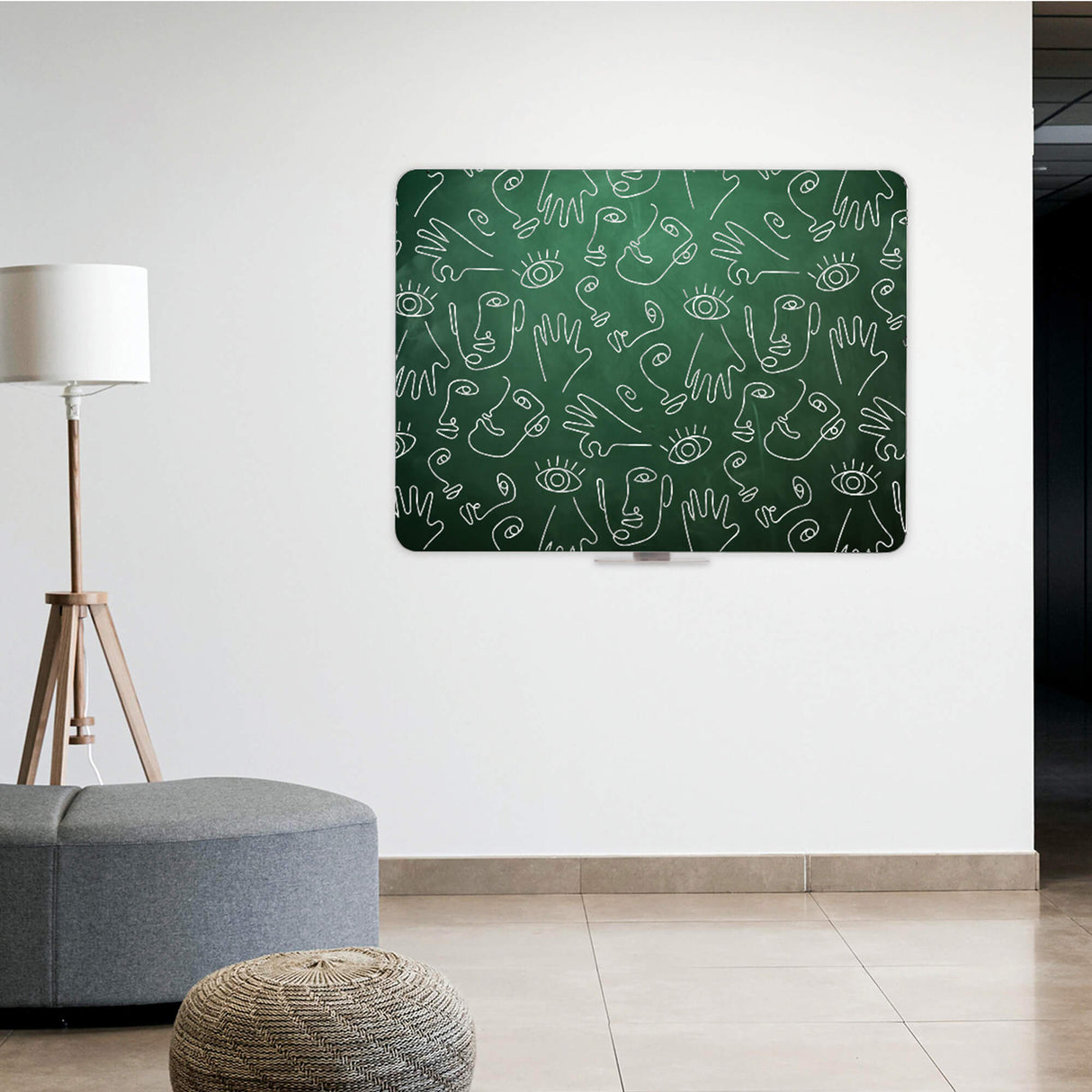 117 x 87 cm. Magnetisk, grøn kridttavle uden ramme