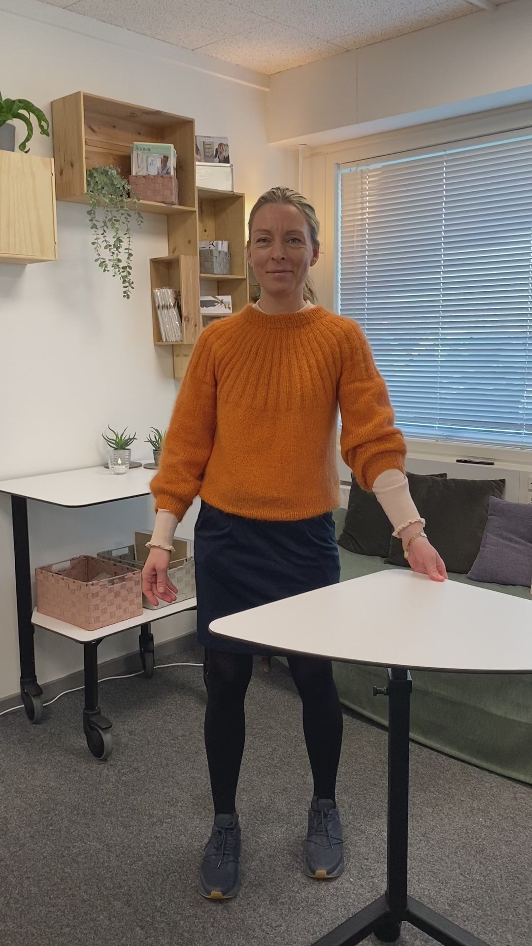 Roomie bord - Hvid justerbar rullebord og klinikbord